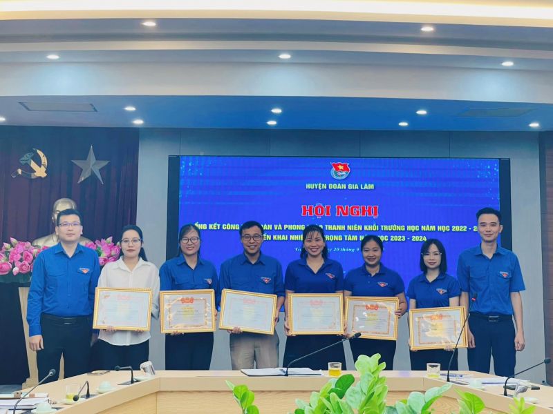 HỘI NGHỊ TỔNG KẾT CÔNG TÁC ĐOÀN VÀ PHONG TRÀO THANH NIÊN KHỐI TRƯỜNG HỌC NĂM HỌC 2022 - 2023