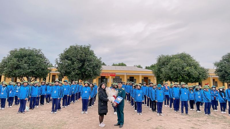 REVIEW MỘT NGÀY LÀM CHIẾN SỸ CỦA HỌC SINH TRƯỜNG PTLC BẢO LONG