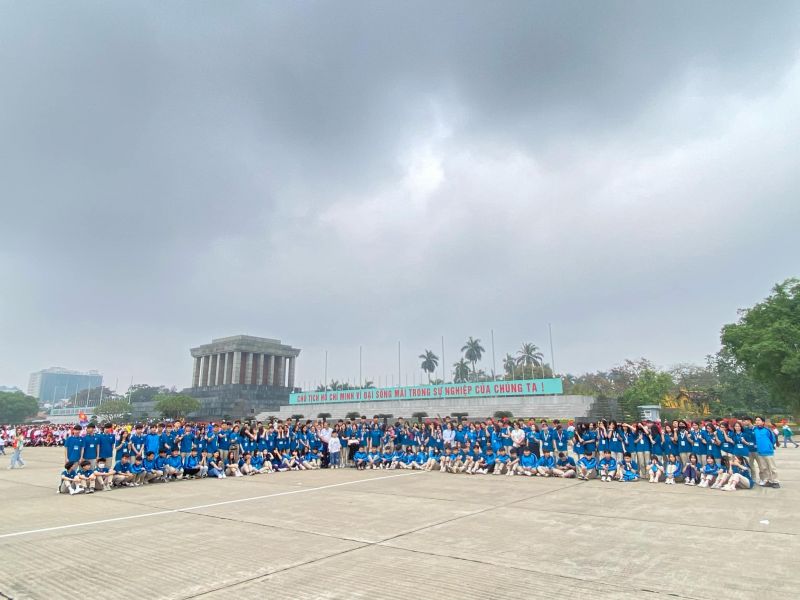 HÀNH TRÌNH THAM QUAN VÀ BÁO CÔNG DÂNG BÁC CỦA TRƯỜNG PTLC BẢO LONG TẠI LĂNG CHỦ TỊCH HỒ CHÍ MINH