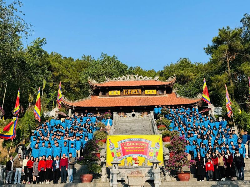 HOẠT ĐỘNG NGOẠI KHÓA CÙNG BẢO LONG