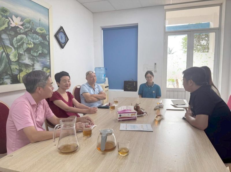 BUỔI LÀM VIỆC GIỮA TRƯỜNG BẢO LONG VÀ ĐẠI HỌC VÂN NAM - TRUNG QUỐC