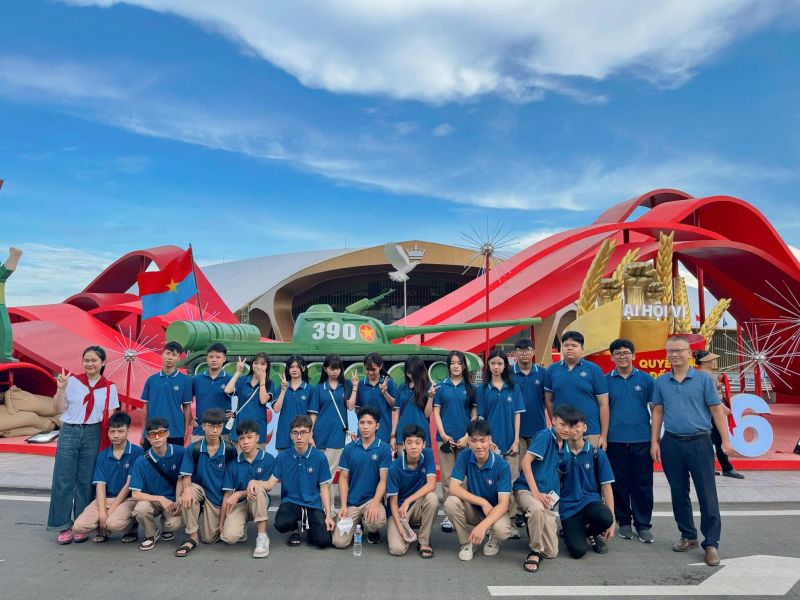 HÀNH TRÌNH KHÁM PHÁ VEC – NGÀY TRẢI NGHIỆM ĐÁNG NHỚ CÙNG BỘ PHIM “ MƯA ĐỎ” CỦA THẦY TRÒ TRƯỜNG PTLC BẢO LONG