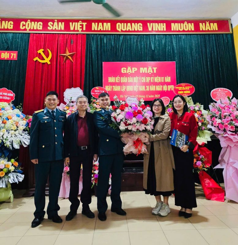 Kỷ niệm 81 năm ngày thành lập Quân đội Nhân dân Việt Nam và 36 năm Ngày hội Quốc phòng toàn dân